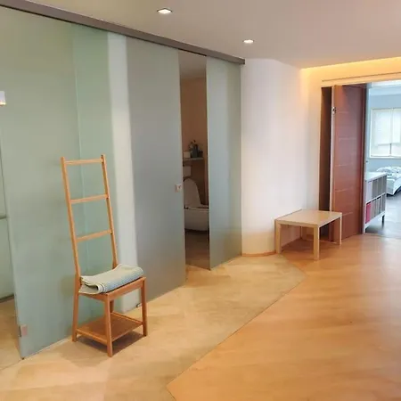 Comfortable House With Two Floors לינץ